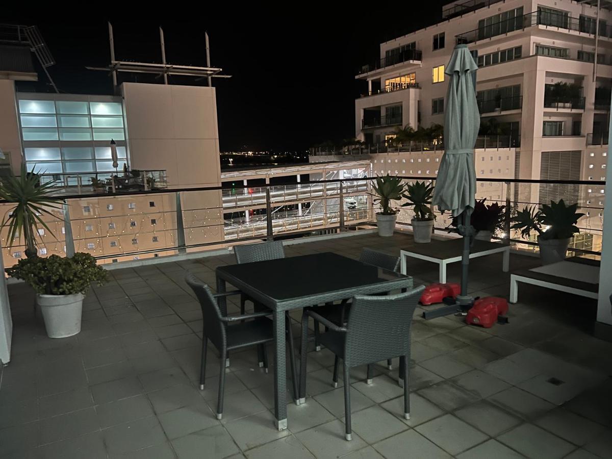 Waterfront Seaview Hotel Apartment - Same Building Block As Auckland Hilton ภายนอก รูปภาพ