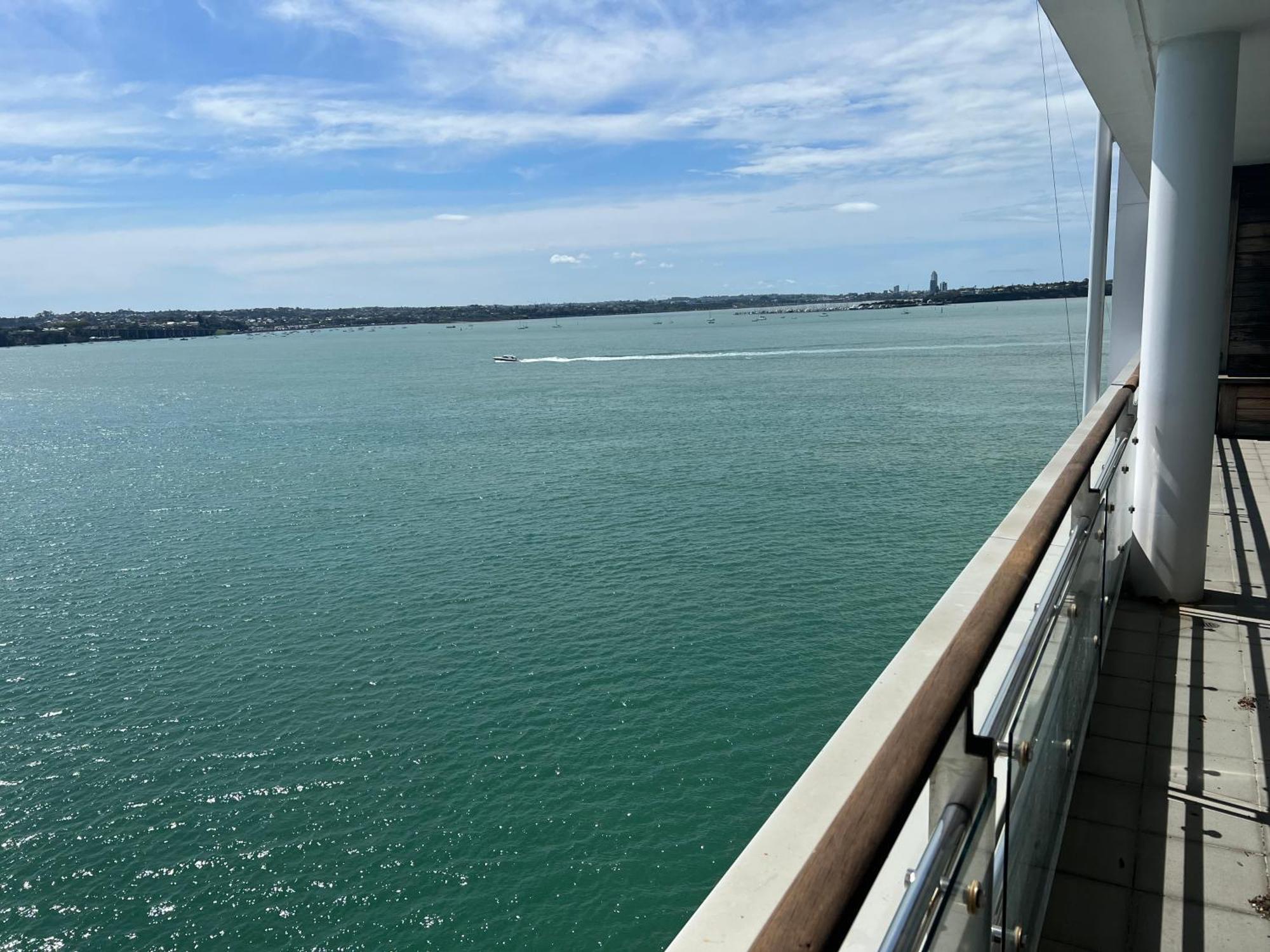 Waterfront Seaview Hotel Apartment - Same Building Block As Auckland Hilton ภายนอก รูปภาพ