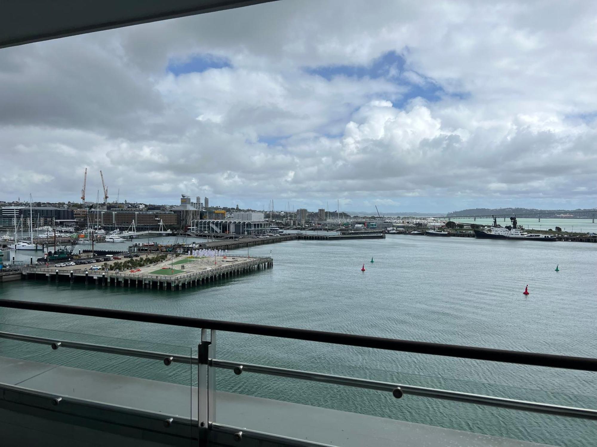 Waterfront Seaview Hotel Apartment - Same Building Block As Auckland Hilton ภายนอก รูปภาพ